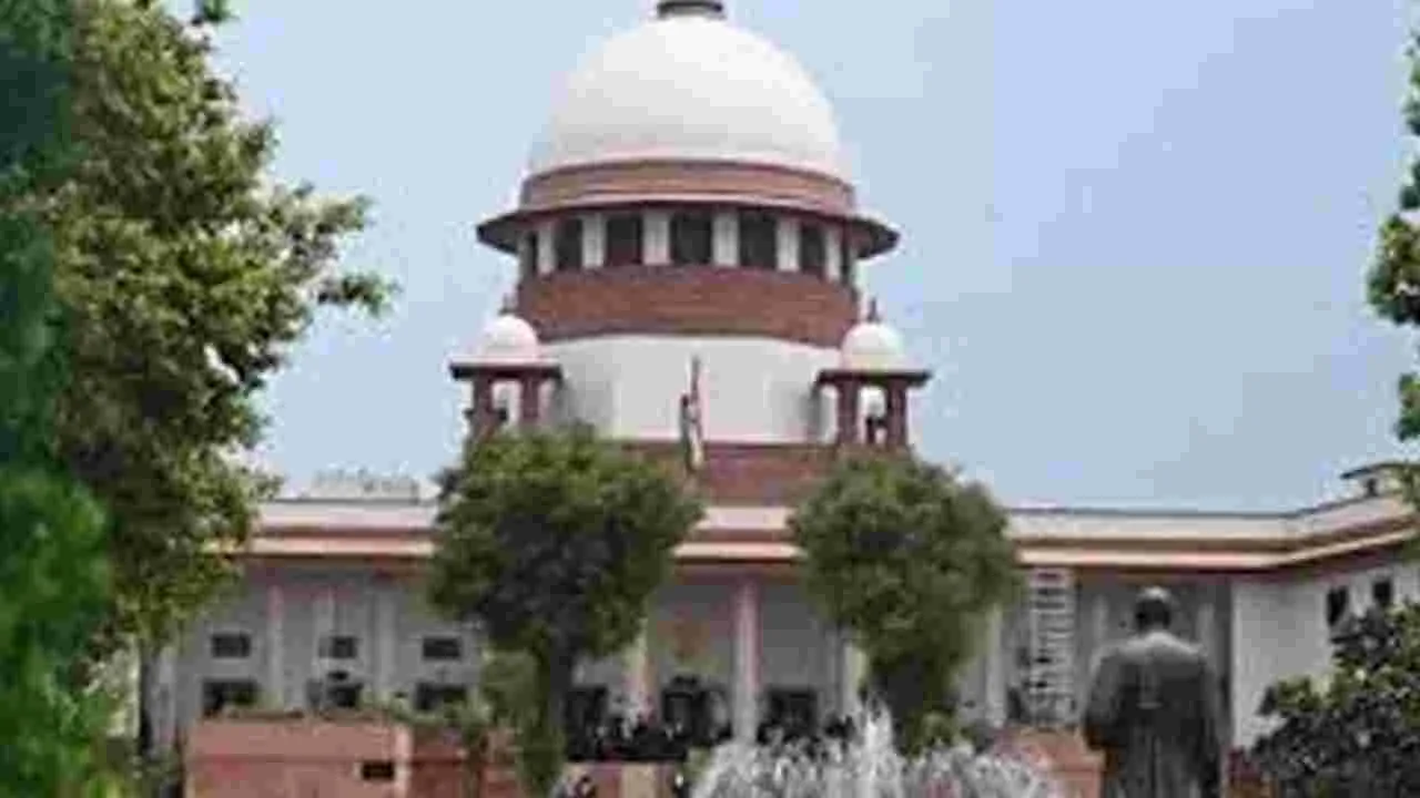 Supreme Court Terrorism Case: బాంబు పేలుళ్ల కేసులో బాంబే హైకోర్టు తీర్పుపై సుప్రీంకోర్టు స్టే
