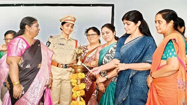 మహిళల భద్రతకు కృషి 