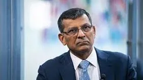 Raghuram Rajan On Trade: అమెరికాతో చర్చల్లో జాగ్రత్త