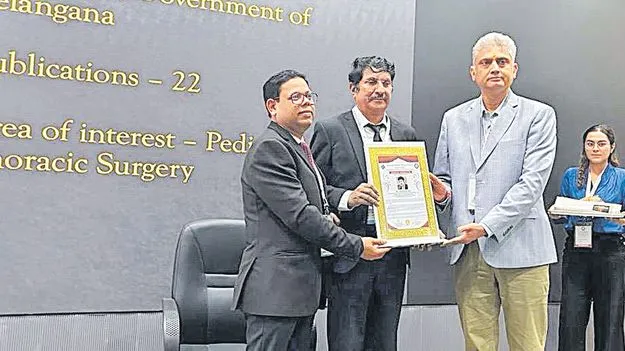 Dr Narendra Kumar award: డీఎంఈ నరేంద్రకుమార్కు ప్రతిష్ఠాత్మక ఓరేషన్ అవార్డు