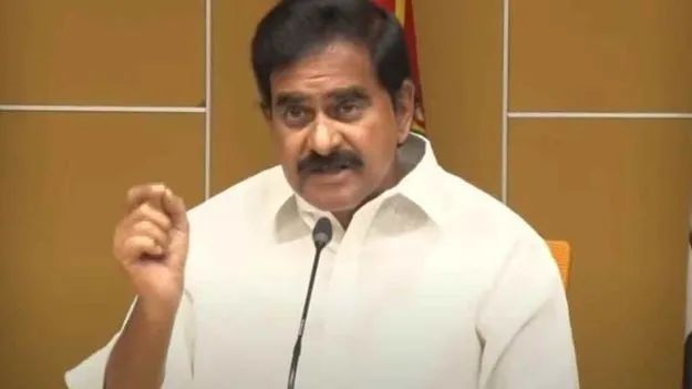 Devineni Uma: అమరావతిపై తప్పుడు ప్రచారం చేస్తే తాట తీస్తాం.. జగన్ అండ్ కోకు దేవినేని ఉమ స్ట్రాంగ్ వార్నింగ్