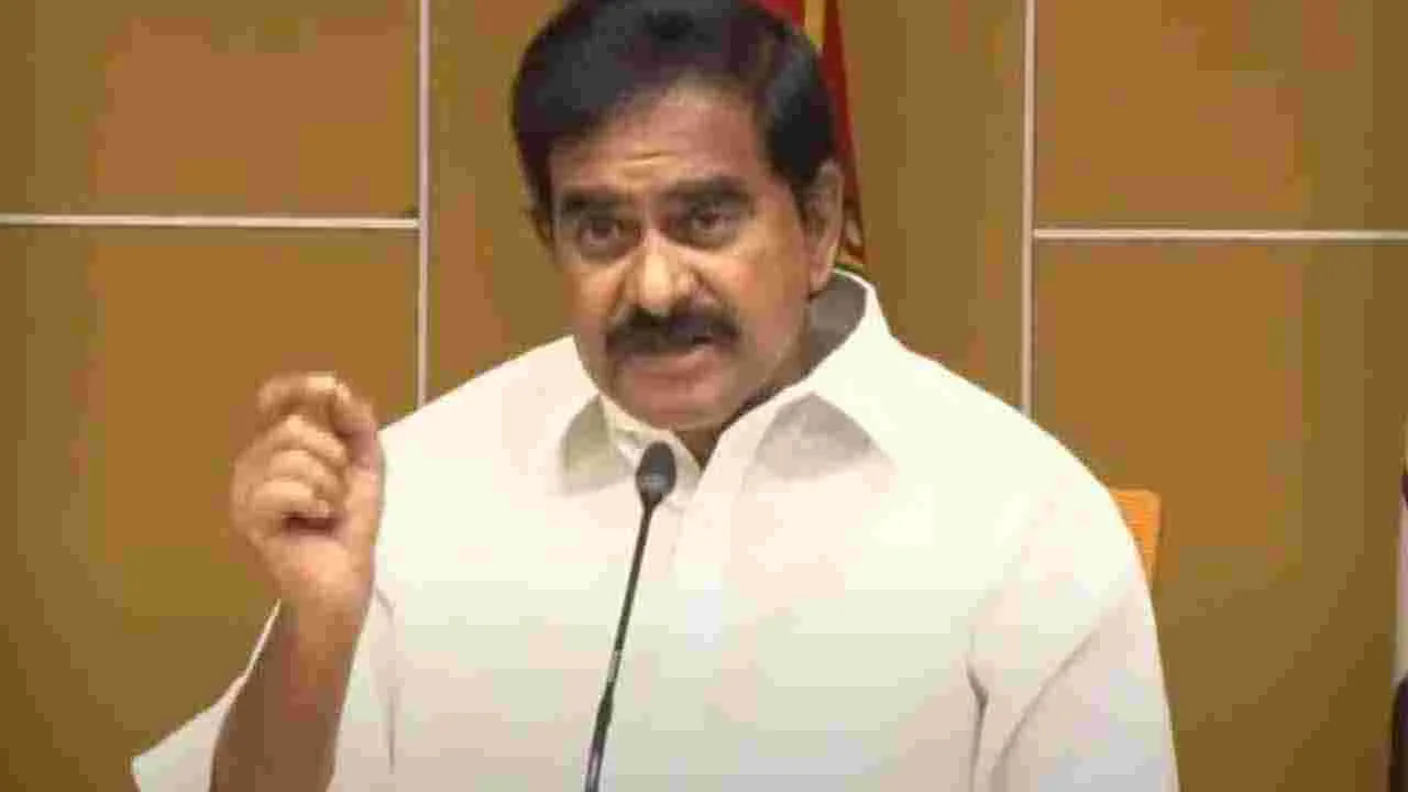 Devineni Uma: అమరావతిపై తప్పుడు ప్రచారం చేస్తే తాట తీస్తాం.. జగన్ అండ్ కోకు దేవినేని ఉమ స్ట్రాంగ్ వార్నింగ్