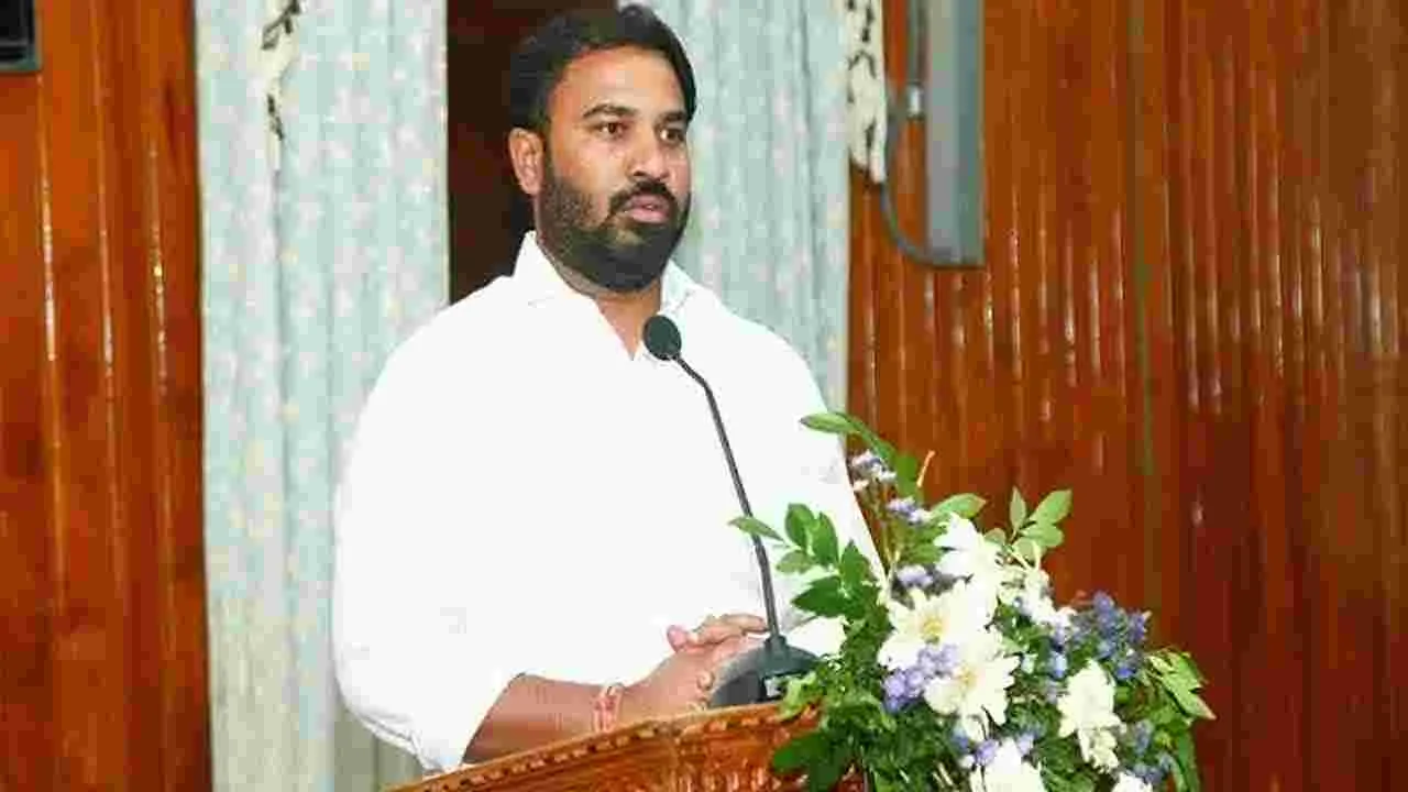 Ravi Naidu Slams Jagan: యువత భవిష్యత్తుతో జగన్‌ చెలగాటం