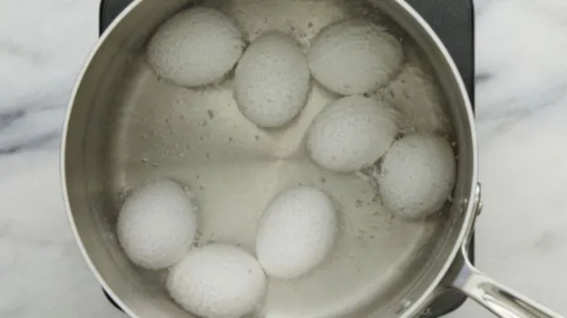 Egg Boil Tips: గుడ్డు పగలకుండా ఎలా ఉడకబెట్టాలి?