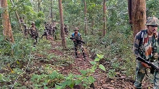 Encounter: ఎన్‌కౌంటర్‌లో మావోయిస్టులు మృతి.. కొనసాగుతున్న కూంబింగ్ 