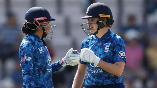 England Women vs India Women: 258 పరుగుల టార్గెట్‌తో దూసుకొచ్చిన ఇంగ్లాండ్‌.. భారత్‌ సిద్ధం