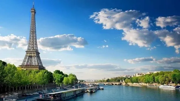 Life in Europe: జీతంలో 50 శాతం పన్నులకే.. ఐరోపా లైఫ్‌పై ఎన్నారై పోస్టు వైరల్