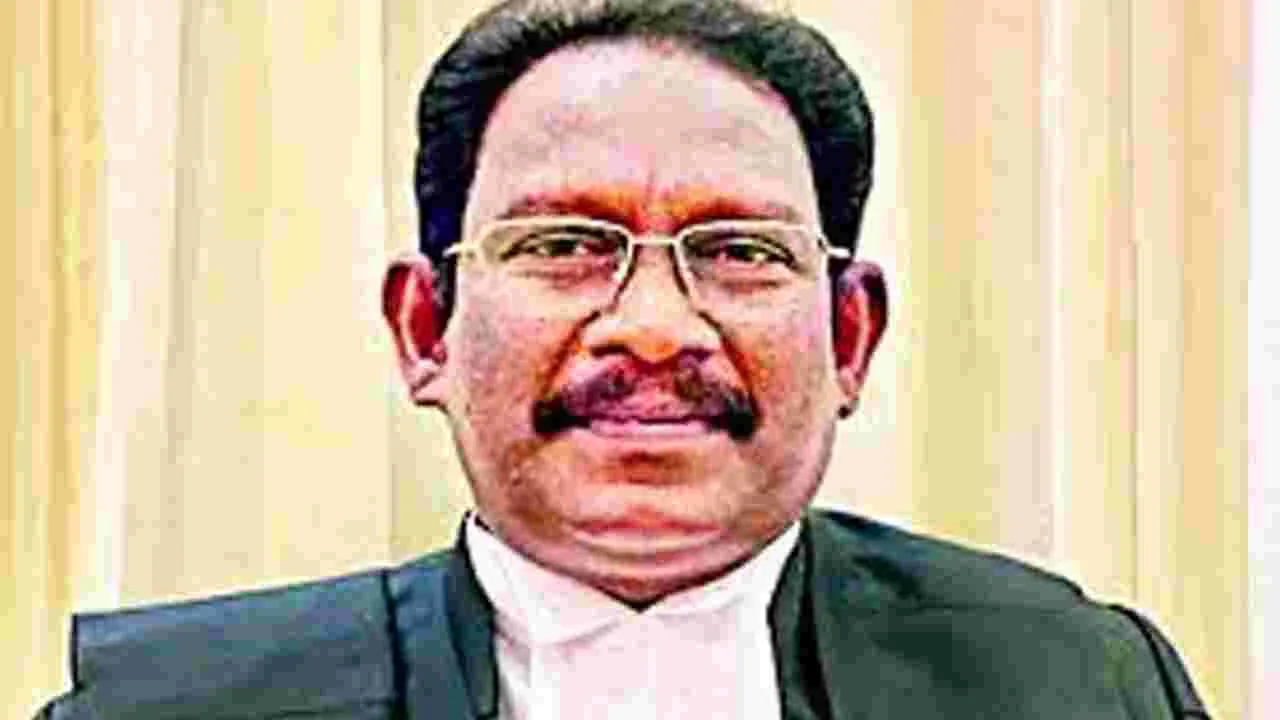 Justice Battu Devanand: రాష్ట్రాభివృద్ధిని అడ్డుకునేవారిపై చర్యలు తప్పనిసరి