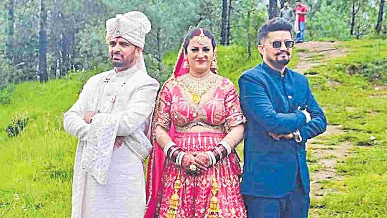 Brothers Same Bride Wedding: వధూవరులు