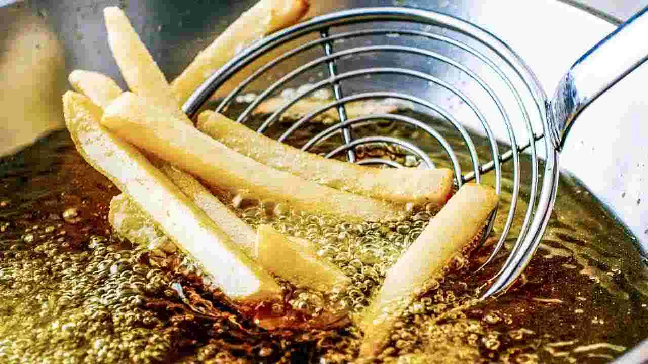 Health Tips: మీరు రోజూ ఎంతో ఇష్టంతో తినే ఈ ఆహారాలే.. మీ గుండెకు శత్రువులు.. 