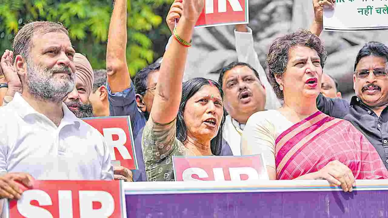 Parliament Disruption: ఉభయసభల్లో సర్‌ గందరగోళం