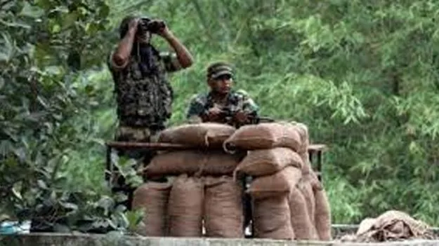 Soldiers Injured: ఛత్తీస్‌గఢ్‌లో ఎన్‌కౌంటర్‌... మావోయిస్టు మృతి