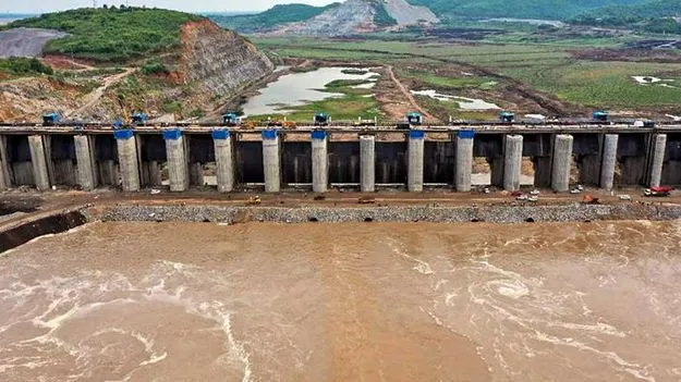 Godavari River: పెరుగుతున్న గోదావరి నీటిమట్టం