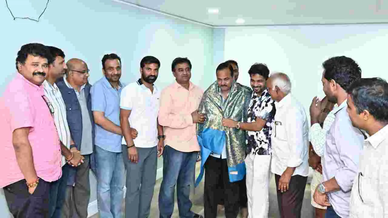  NRI: తెలుగుదేశం పార్టీ సీనియర్ నేత గౌరు వెంకట్ రెడ్డికి ఎన్నారైల సత్కారం