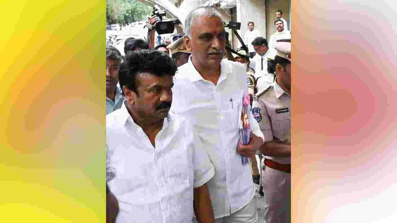 Harish Rao: కాళేశ్వరం కమిషన్ ఎదుట విచారణకు హాజరైన మాజీ మంత్రి హరీష్రావు