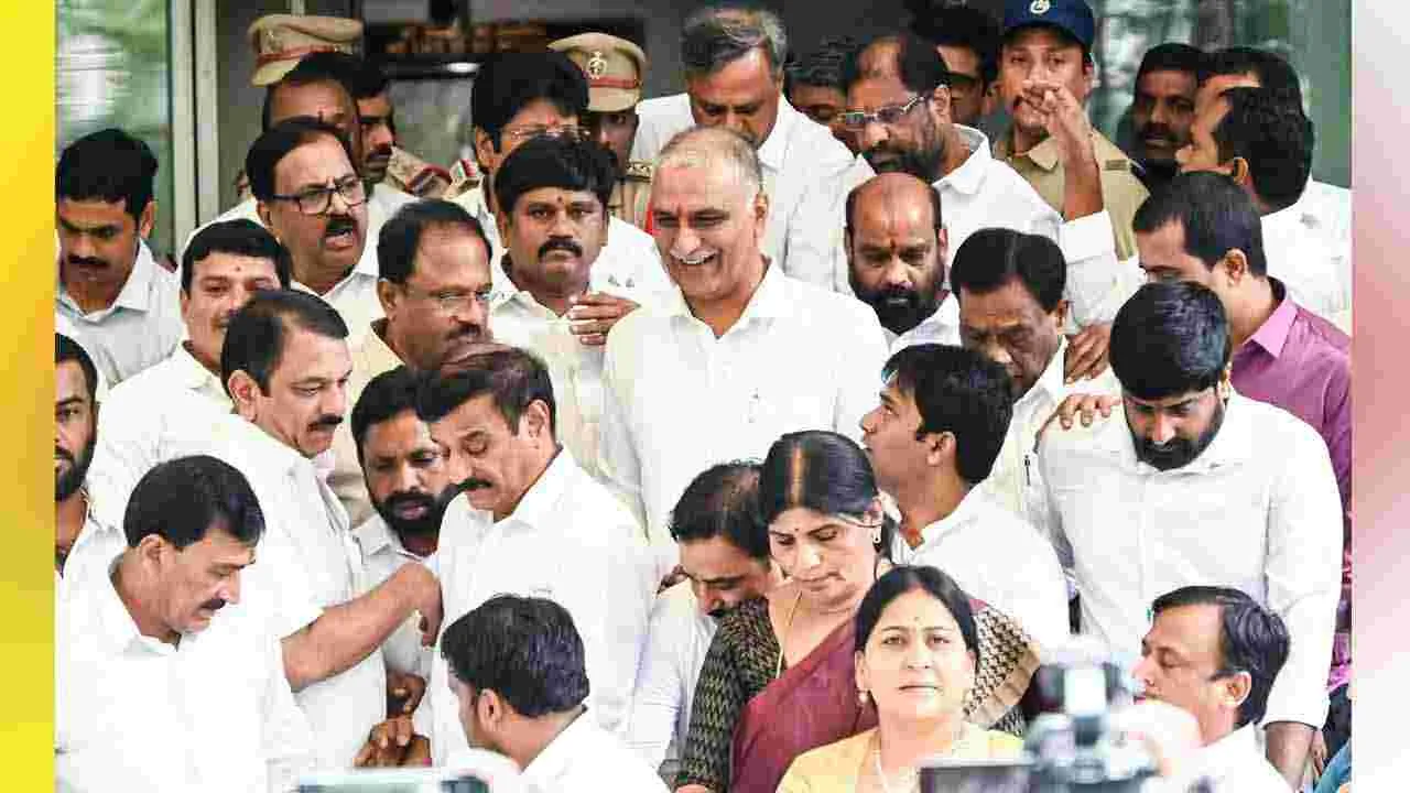 Harish Rao: కాళేశ్వరం కమిషన్ ఎదుట విచారణకు హాజరైన మాజీ మంత్రి హరీష్రావు