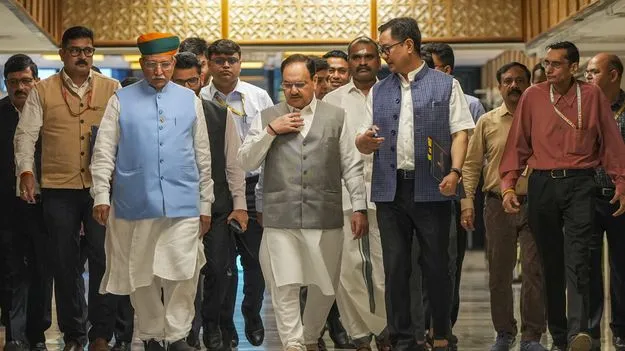 Indian Parliament Monsoon Session: అభిశంసనకు సిద్ధం