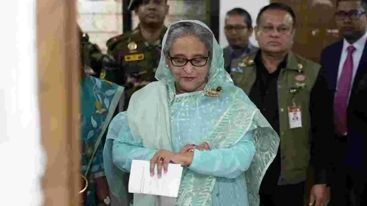 Sheikh Hasina: పక్కా ప్లాన్ ప్రకారమే హత్యలు.. హసీనాపై అధికారిక అభియోగాలు