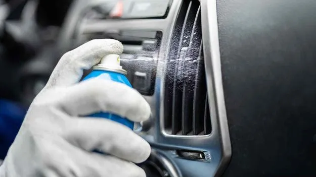 Humid Smell In Car: వానాకాలంలో కారులో దుర్వాస పోవాలంటే ఈ టిప్స్ను పాటించాలి