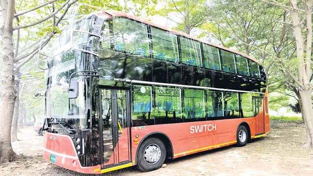 డబుల్‌ డెక్కర్‌ బస్సు సిద్ధం