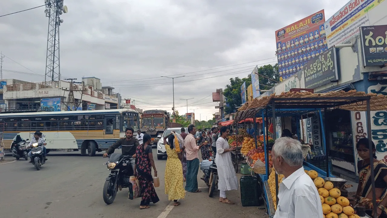 ట్రాఫిక్‌ సమస్య తీరేదెన్నడో..?