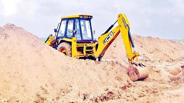  Sand Mafia: అడ్డగోలుగా తవ్వేస్తున్నారు