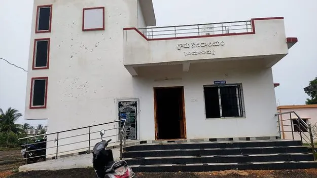 ఇంజనీరింగ్‌ అసిస్టెంట్లు లేరు