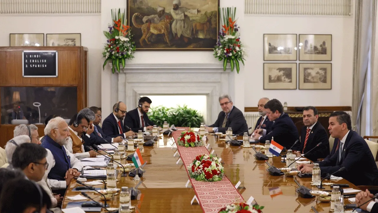India-Paraguay: పరాగ్వే అధ్యక్షుడు శాంటియాగో పెనాతో ప్రధాని మోదీ చర్చలు ఫలప్రదం