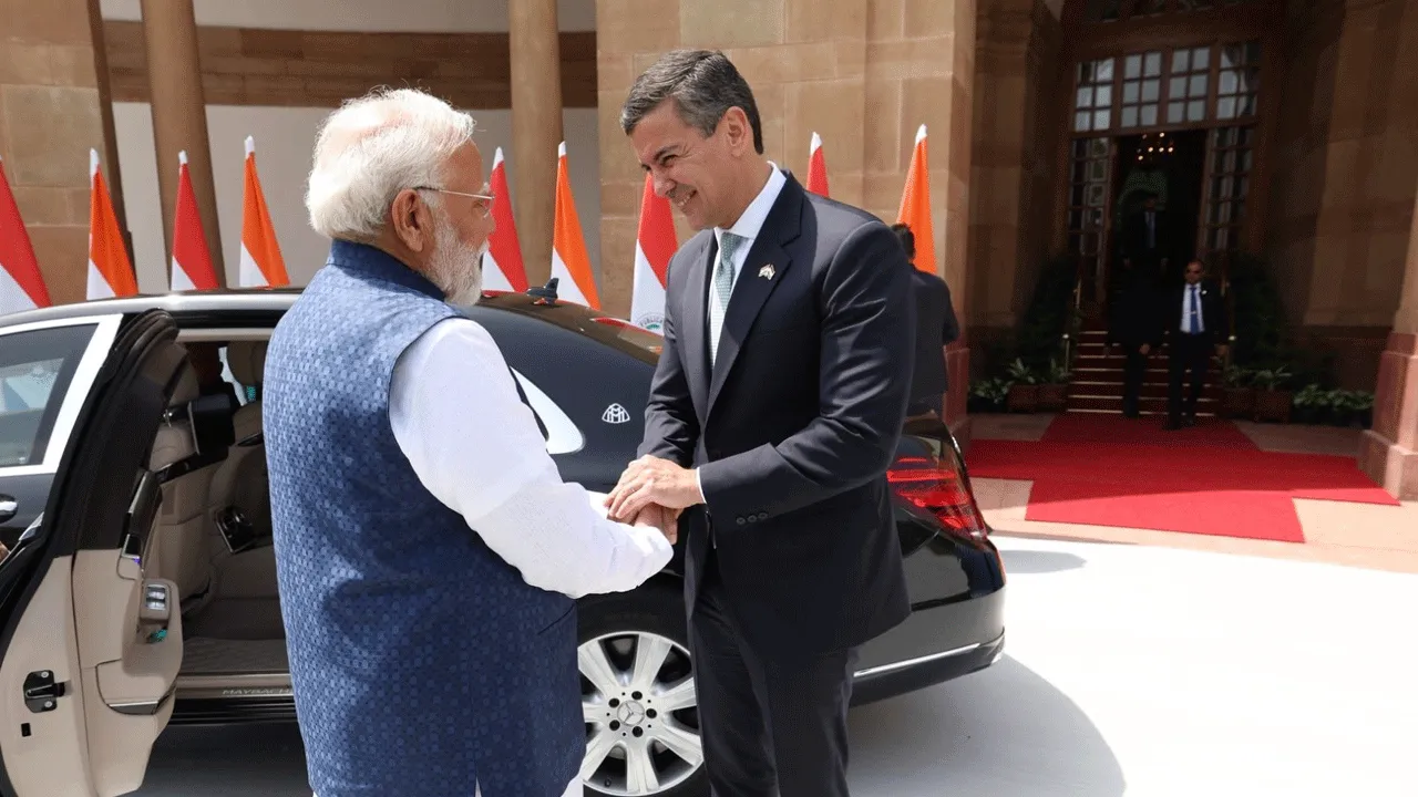 India-Paraguay: పరాగ్వే అధ్యక్షుడు శాంటియాగో పెనాతో ప్రధాని మోదీ చర్చలు ఫలప్రదం