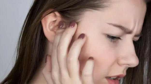  Itchy Ear: చెవి దురద.. ఈ 6 కారణాలు తెలిస్తే షాక్ అవుతారు..