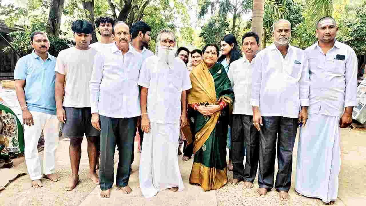 ‘ప్రతి ఒక్కరూ ఆధ్యాత్మిక భావన పెంచుకోవాలి’ 