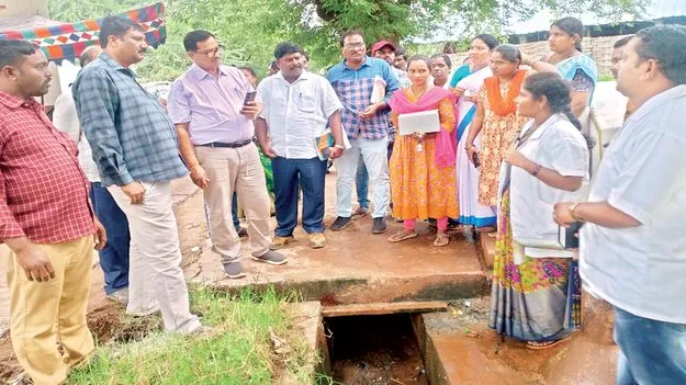 జల్‌జీవన్‌ పనుల పరిశీలన