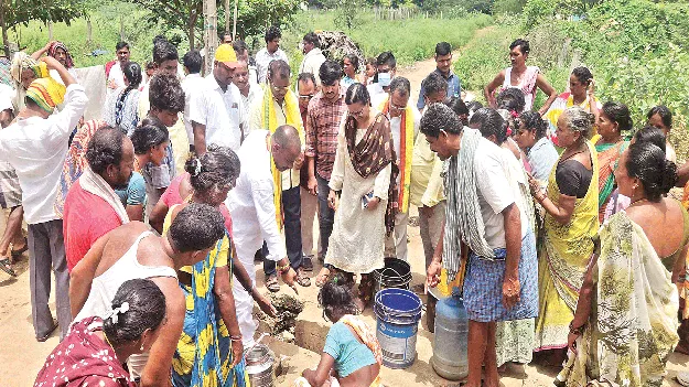 ‘సుపరిపాలన’లో సమస్యపై స్పందించిన కర్రోతు