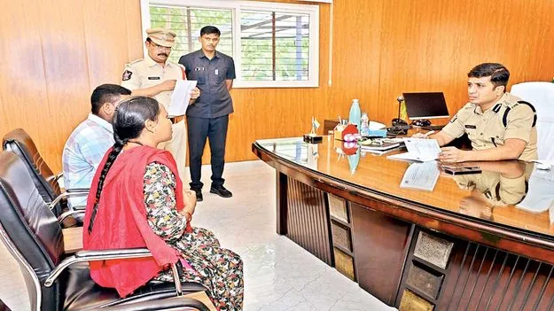 ఫిర్యాదులన్నింటినీ త్వరగా విచారిస్తాం