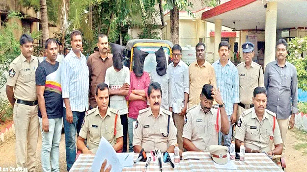 బైకు దొంగల అరెస్టు  