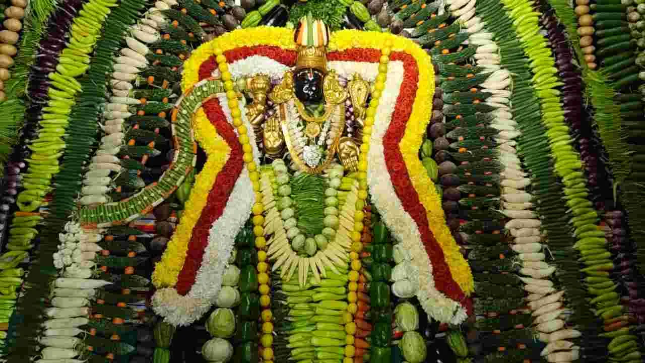 కడపలో శాకంబరిగా  వాసవి కన్య పరమేశ్వర దేవి