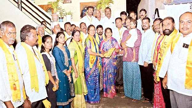 రాష్ర్టాన్ని  గాడిలో పెడుతోన్న సీఎం