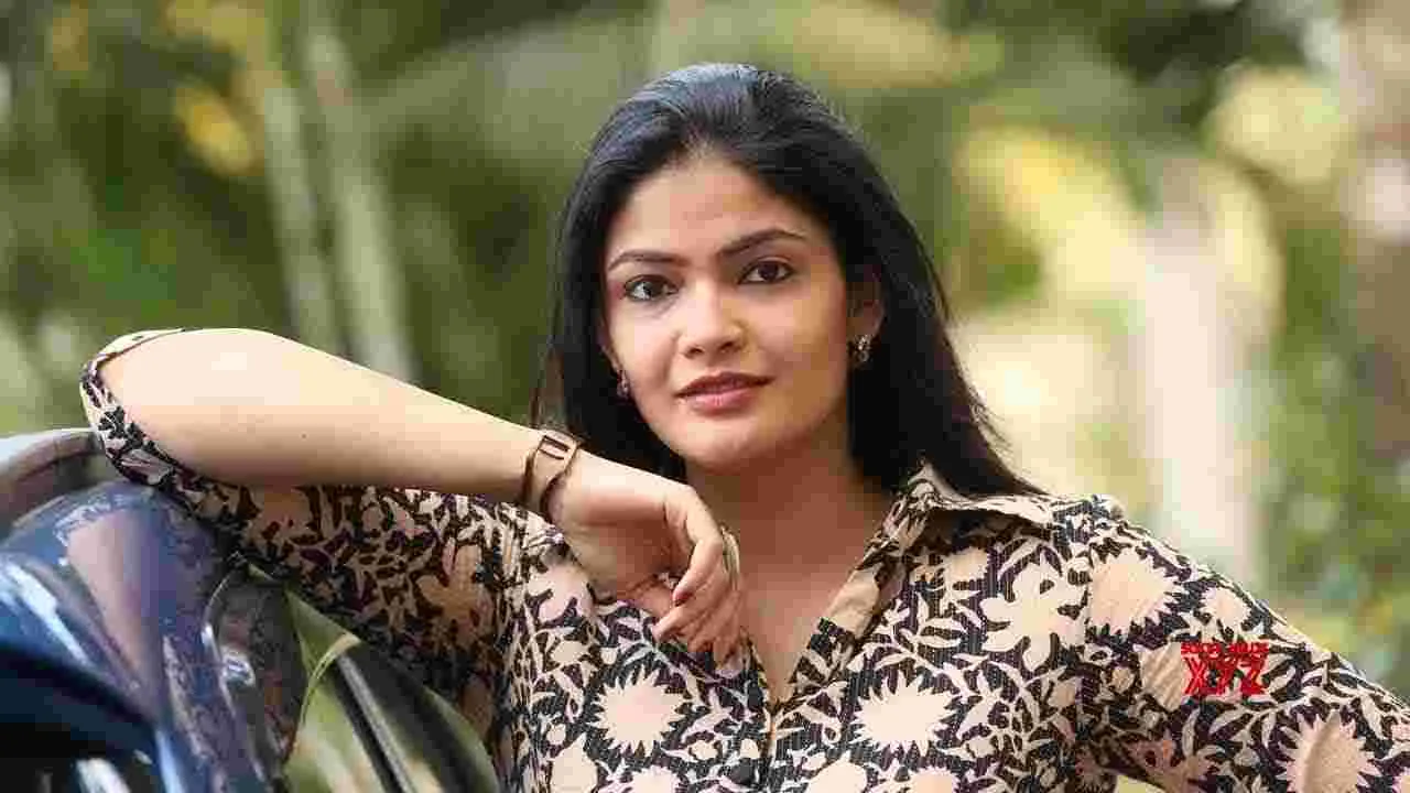 Actress Kalpika Ganesh: సినీ నటి కల్పికపై మరో కేసు నమోదు.. ఎందుకంటే.. 