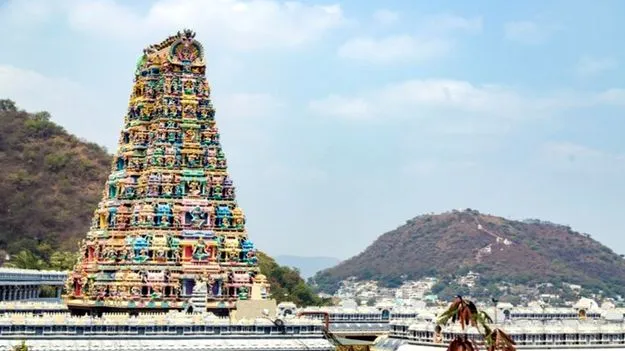 Vijayawada: కనకదుర్గమ్మకు భాగ్యనగర్‌ బంగారు బోనాలు