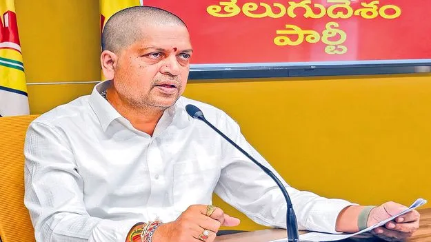 కక్షపూరిత రాజకీయాలకు కేరాఫ్‌ జగన్‌: కొల్లు