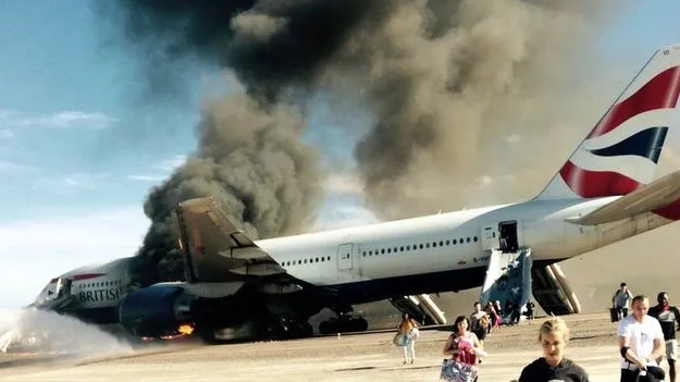  Las Vegas: ఆకాశంలోనే విమాన ఇంజన్‌లో మంటలు