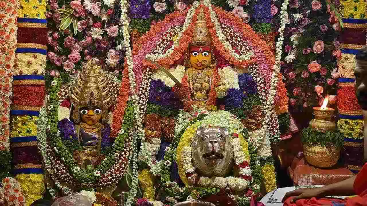 Ujjaini Bonalu: సికింద్రాబాద్ ఉజ్జయిని మహంకాళి బోనాలకు వేళాయే