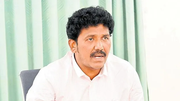 MS Raju: ఇక్కడోళ్లకూ చేతులు, కొడవళ్లు ఉంటాయ్‌..