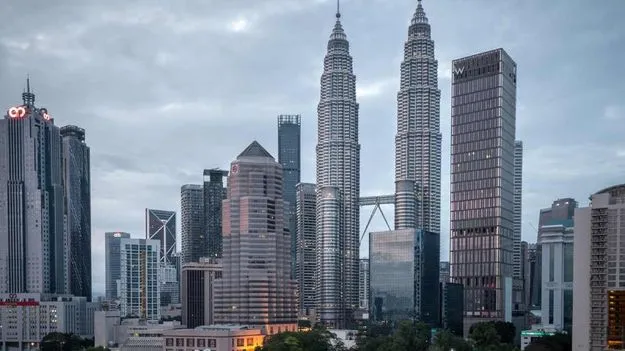 Indian Traveller: మలేషియాకు వెళ్లొచ్చాక కనువిప్పు.. మన పరిస్థితి తలుచుకుని సిగ్గుపడుతున్నానంటూ భారతీయుడి పోస్టు