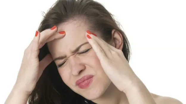 Ayurvedic tips: మైగ్రేన్‌తో బాధపడుతున్నారా.. ఈ ఆయుర్వేద చిట్కాలు ట్రై చేయండి..