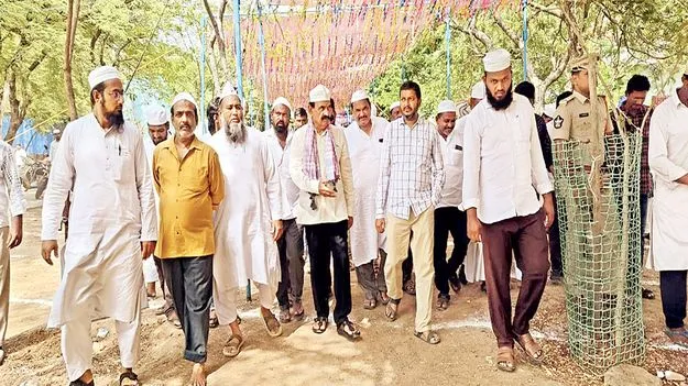 బక్రీద్ ఏర్పాట్ల పరిశీలన
