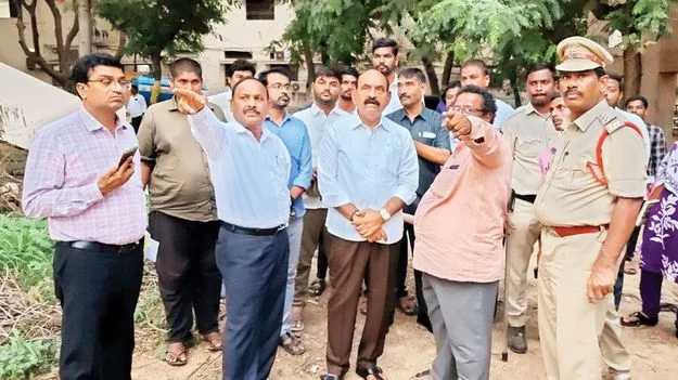 పట్టణాభివృద్ధికి అందరూ సహకరించాలి