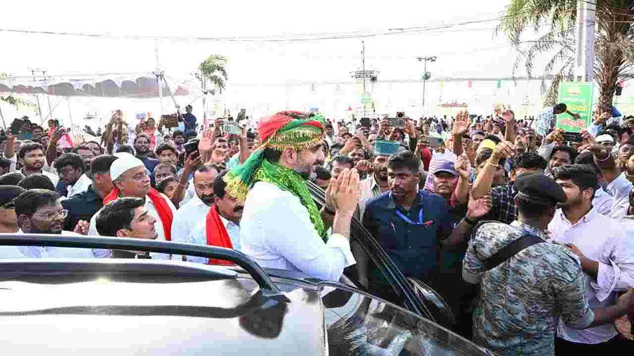 Minister Nara Lokesh: నెల్లూరు బారా షాహిద్ దర్గాలో మంత్రి నారా లోకేష్ ప్రార్థనలు