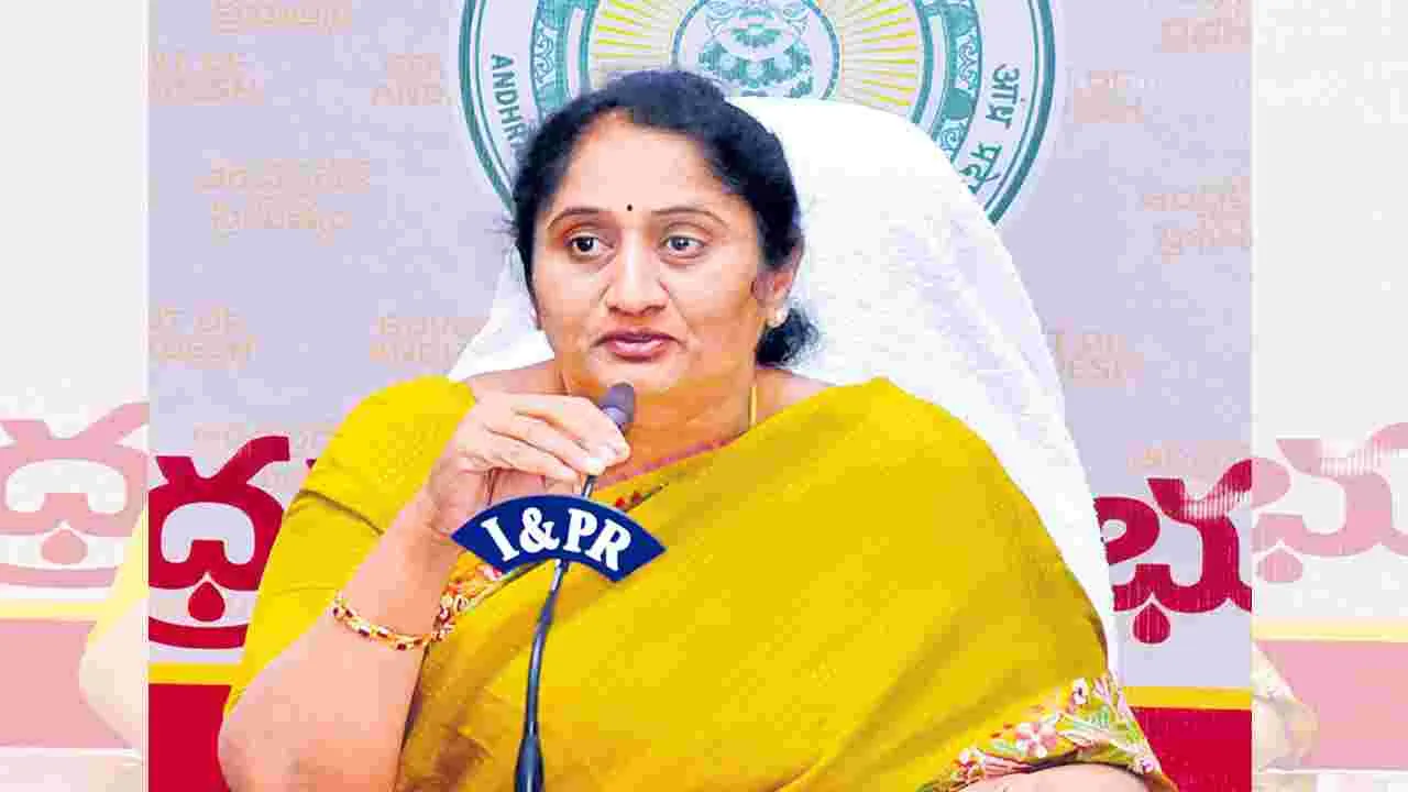 నగరాలను బీసీ-డీలో చేర్చేందుకు కృషి: మంత్రి సవిత