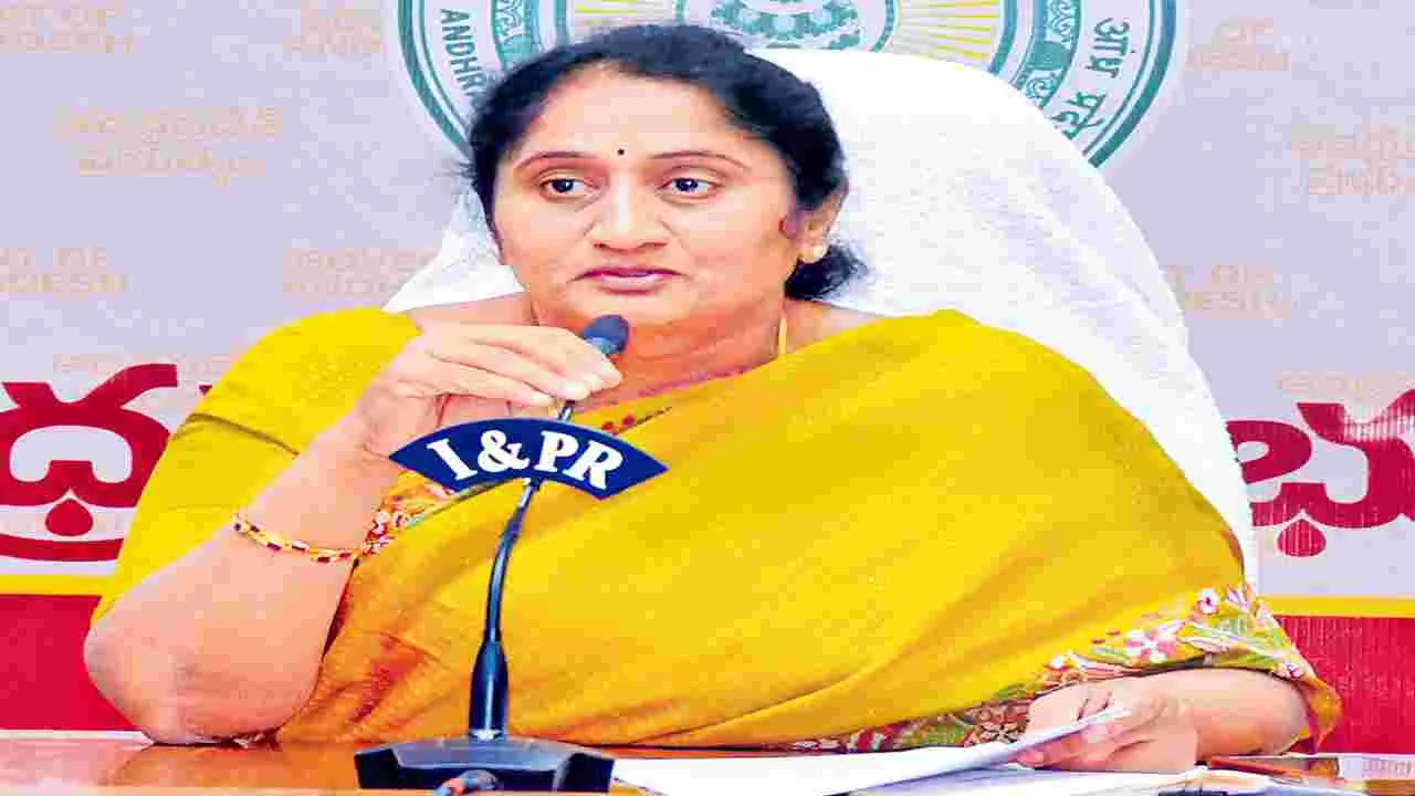 Minister Savitha: రాజీనామా చేసే దమ్ముందా
